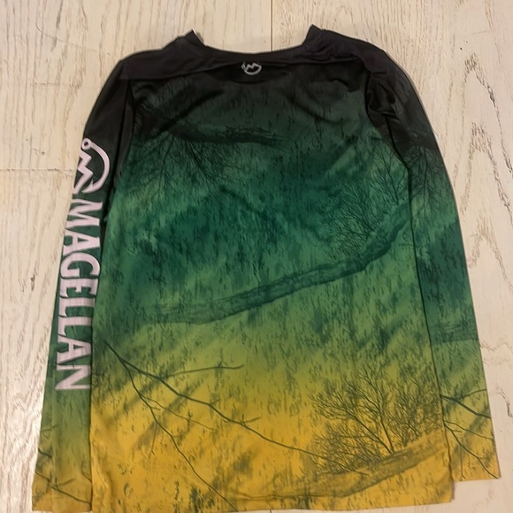 Magellan Youth M - Green and Yellow Long Sleeve Shirt - Picture 4 of 4